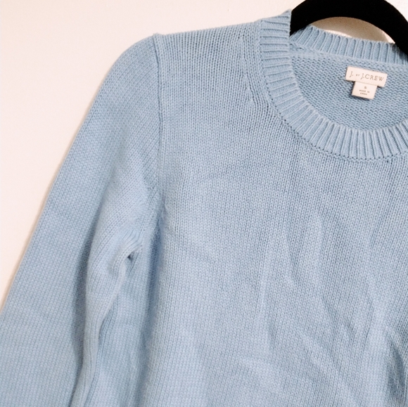 J Crew baby blue thick knit sweater with crewneck and scalloped hem. Size small - Picture 7 of 7